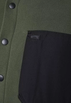 Billabong FURNACE EXPLORER - Fleece Jacket - Dark Olive 8 Billabong FURNACE EXPLORER - Fleece Jacket - Dark Olive -Billabong Shop 2cb67eba28964af7b82d801bf4c8555c