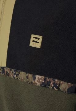 Billabong BOUNDARY MOCK LITE - Fleece Jumper - Dark Olive -Billabong Shop 8a0cbe49a14e4eb9a80c6312111d75b3