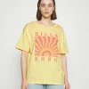 Billabong ULTRA VIOLET - Print T-shirt - Pineapple -Billabong Shop 9964a1fd10764ebd8efe03f1a77d6757