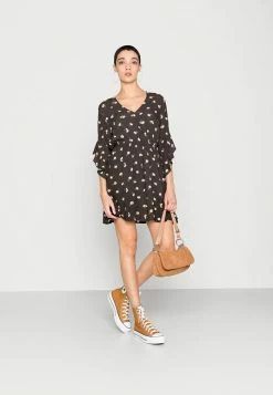 Billabong LOVE LIGHT - Day Dress - Off Black -Billabong Shop e5cf9deb21814f2d98458148cef3f972