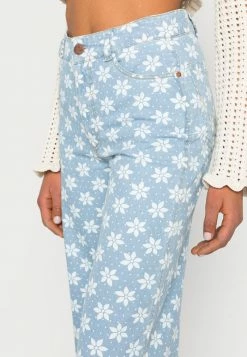 Billabong WRANGLER PERFECT PAIR PANT - Flared Jeans - Rodeo Blue -Billabong Shop ef3948fc7c314a0389867e1716f477f6